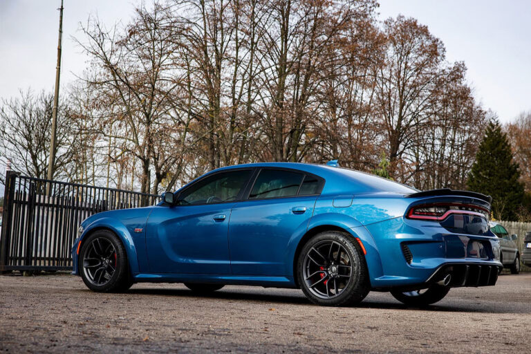 Powłoka ceramiczna – czy warto zabezpieczyć nią lakier samochodu? 