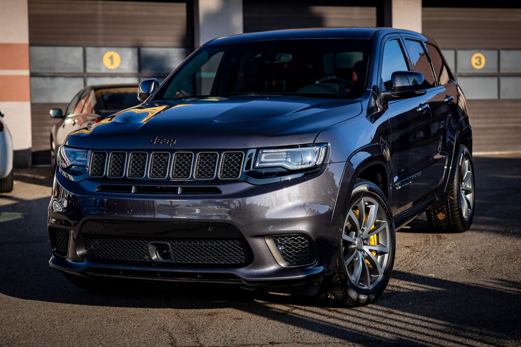 Galeria 24 Jeep lakier zabezpieczony powloka elastomerowa