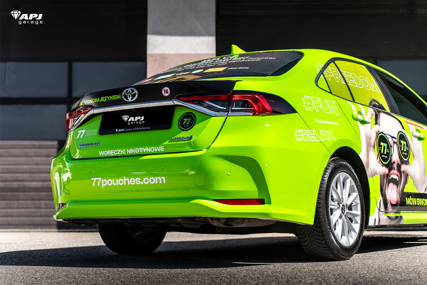 Oklejanie reklamowe samochodów 3 Oklejanie reklamowe samochodow