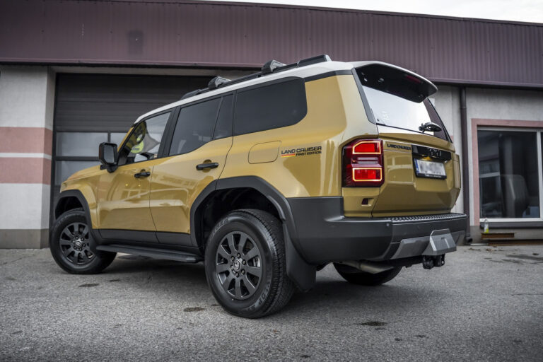 Toyota Land Cruiser pełne oklejenie folią ppf