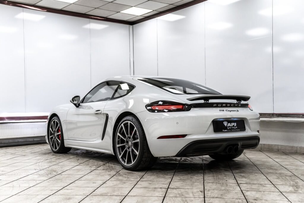 Porsche 718 Cayman oklejenie samochodu folią PPF
