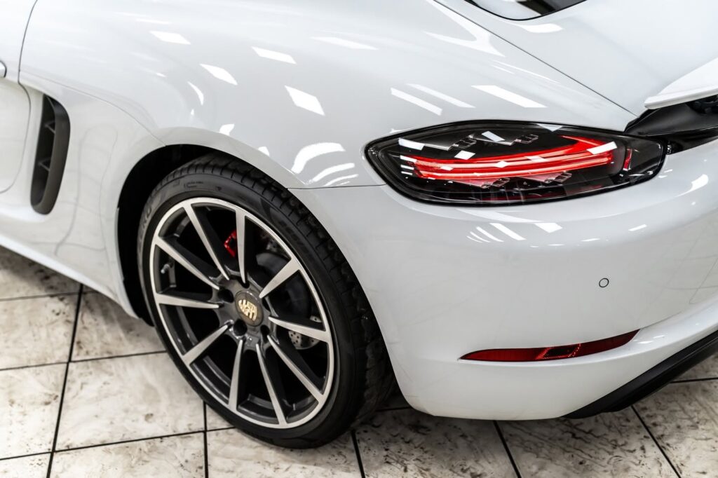 Porsche 718 Cayman oklejenie samochodu folią PPF