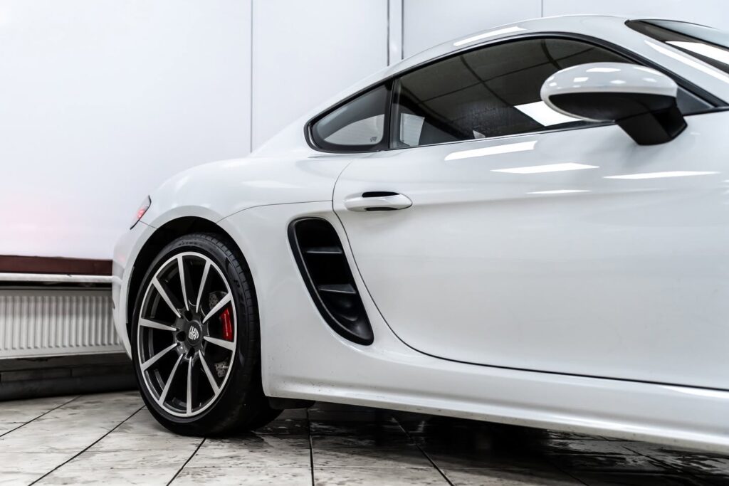 Porsche 718 Cayman oklejenie samochodu folią PPF